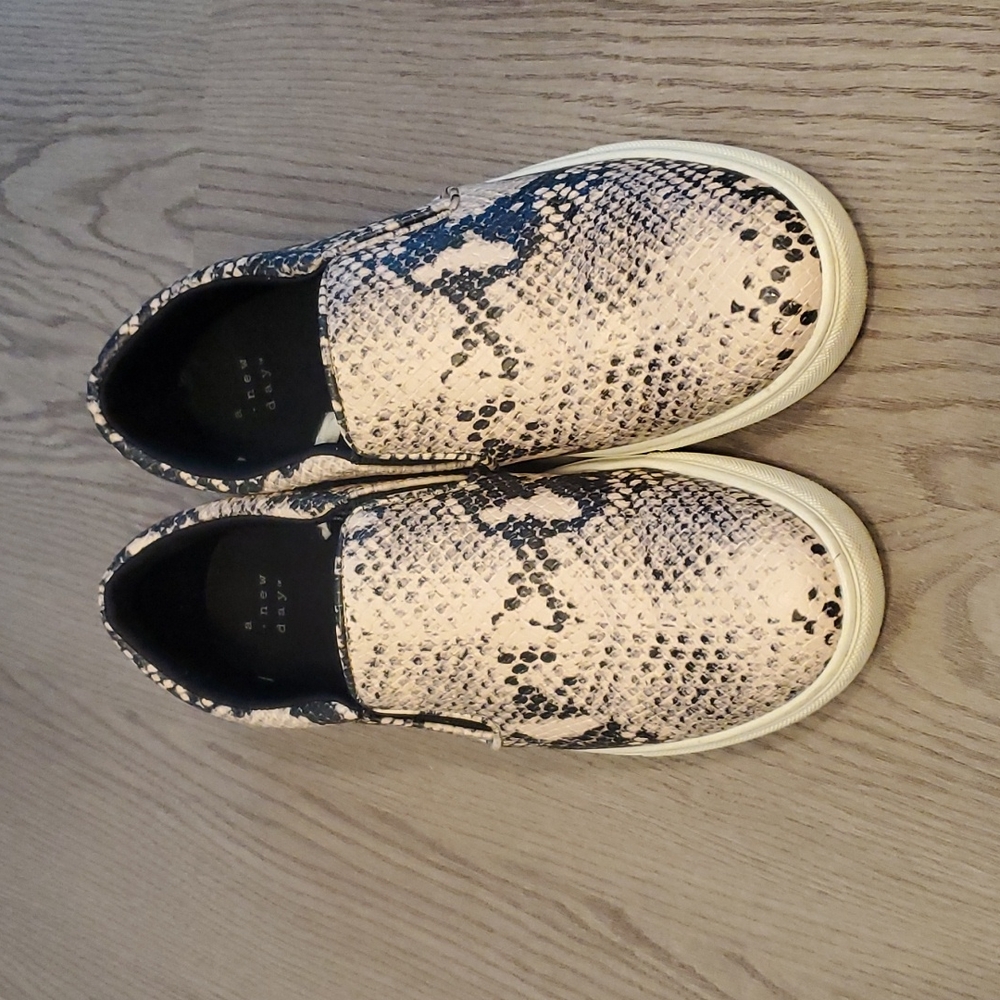 Shoes -Memory foam